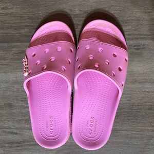 Sz 9 Crocs slides